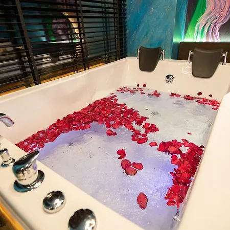 Mustafa Hotel *