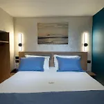 Mustafa Hotel *